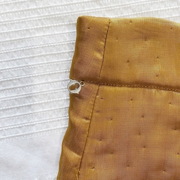 OTTOD'AME MADE IN ITALY GOLD SHIMMER SATIN PERFORATED MINI SKIRT - 6 - Picture 6 of 9